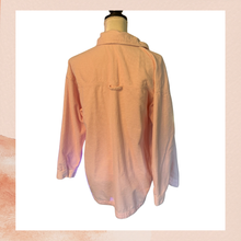 Chargez l'image dans la visionneuse de la galerie, Forever21 Light Pink Long Sleeve Corduroy Button-Up Shirt (Pre-Loved) Size Small
