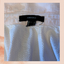 Chargez l'image dans la visionneuse de la galerie, Forever21 Light Pink Long Sleeve Corduroy Button-Up Shirt (Pre-Loved) Size Small

