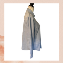 Load image into Gallery viewer, GAP Light Blue Boyfriend Fit Long Sleeve Button-Down Shirt (Pre-Loved) Medium
