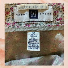 Carregue a imagem no visualizador da Galeria, GAP Stretch Lilac Floral Pull-On Mini Straight Skirt (Pre-Loved) Size 10
