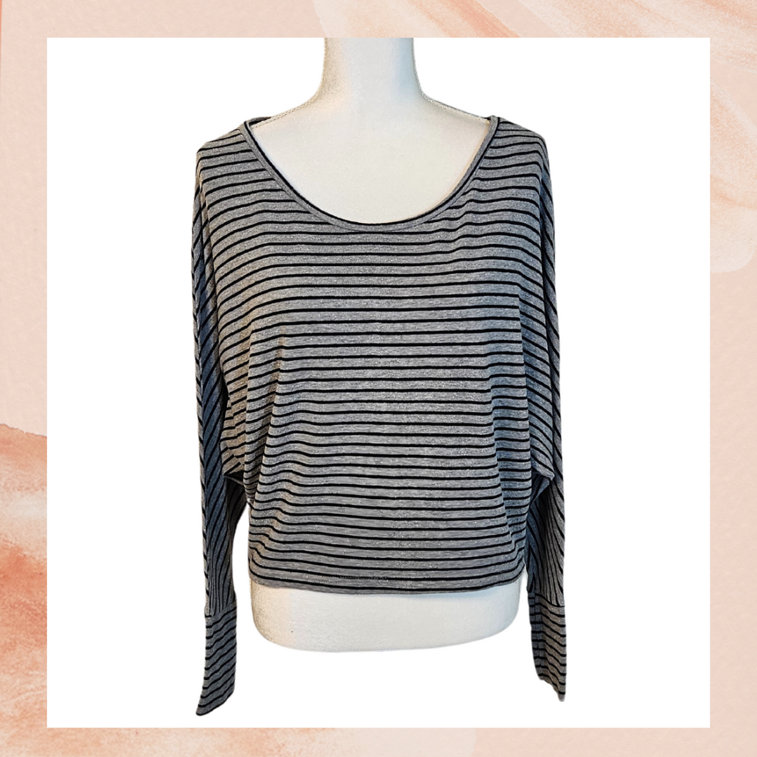 Gray Striped Knitted Dolman Sleeve Crop Tee (Pre-Loved) Large