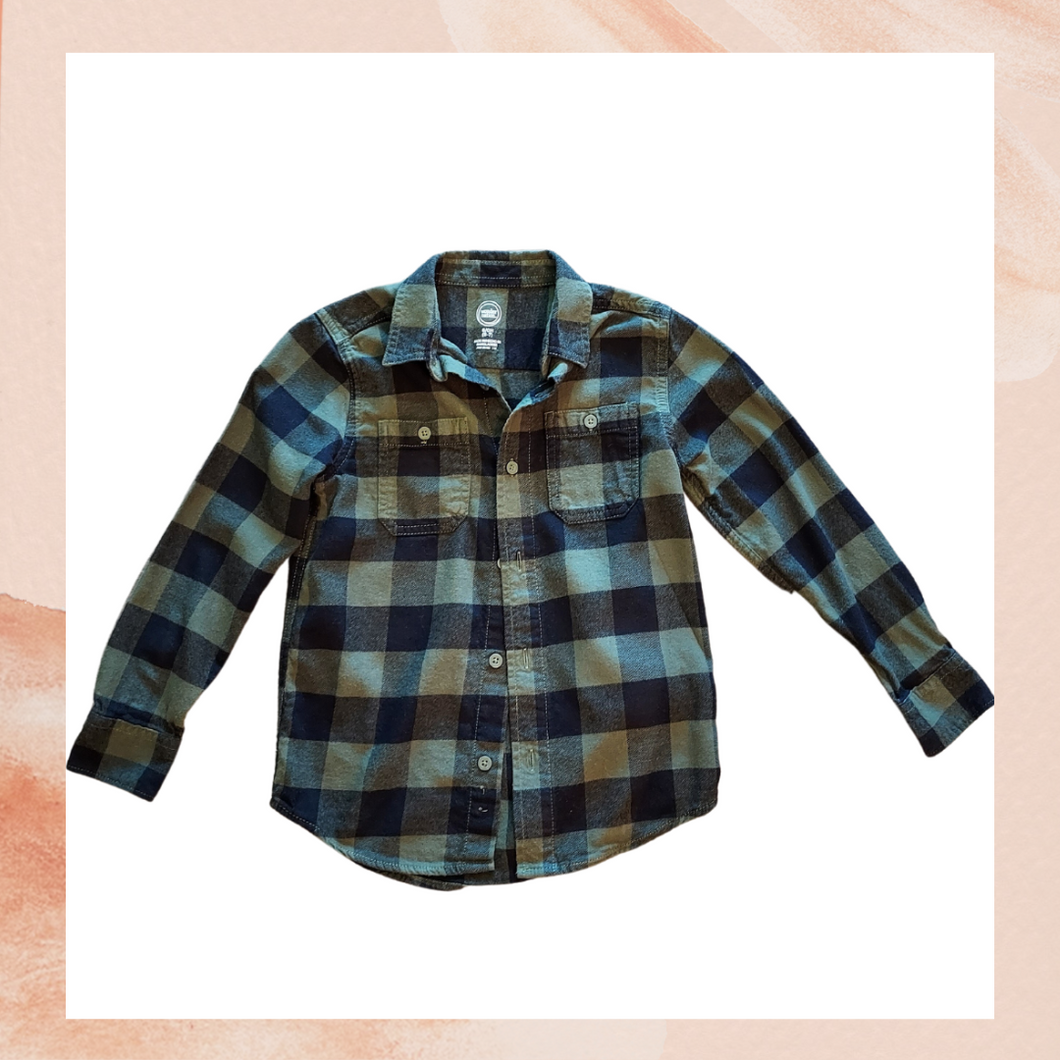 Green & Black Soft Button-Down Plaid Flannel (Pre-Loved) Small 6/7 (Boy's)