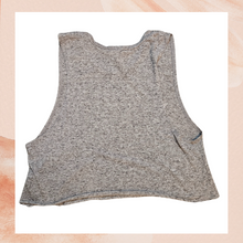 Carregue a imagem no visualizador da Galeria, Heathered Gray Cropped Muscle Tank Top (Pre-Loved) Medium
