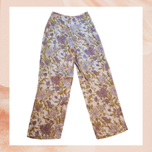 Carregue a imagem no visualizador da Galeria, INC Lilac Purple Floral 100% Silk Pajama Set (Pre-Loved) Medium
