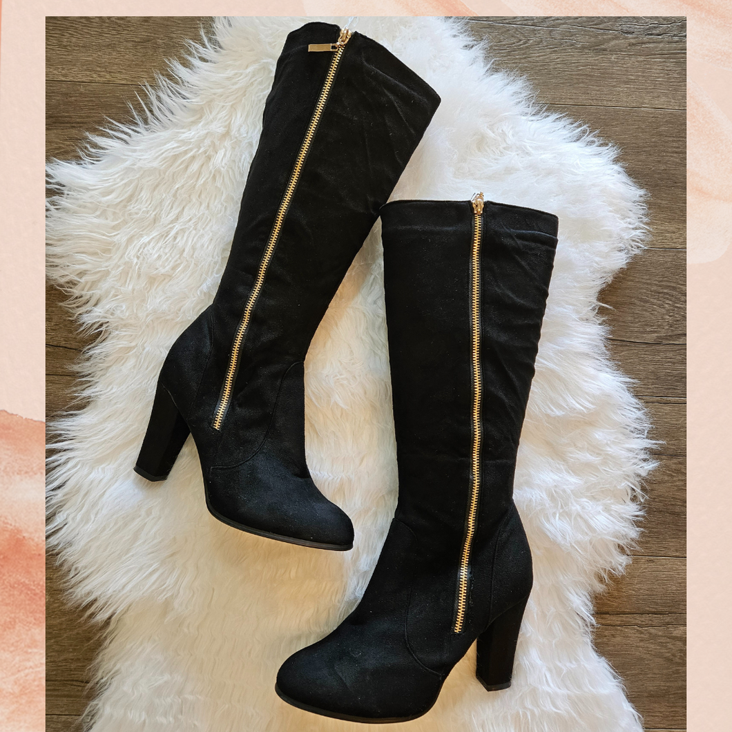 Journee Collection Black Soft Faux Suede Tall Heeled Boots (Pre-Loved) Size 10