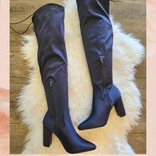 Carregue a imagem no visualizador da Galeria, JustFab Navy Blue Over the Knee Heeled Boots NWOT Size 10
