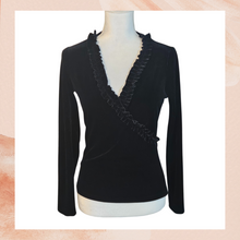 Carregue a imagem no visualizador da Galeria, Kay Celine Black Velvet Ruffle V-Neck Blouse (Pre-Loved) Large
