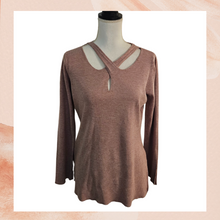 Carica l&#39;immagine nel visualizzatore della galleria, Light Mauve Cut-Out Ribbed Fitted Sweater (Pre-Loved) OS
