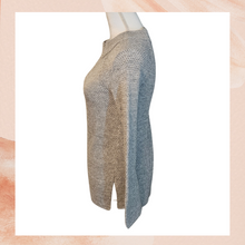 Carregue a imagem no visualizador da Galeria, Light Gray Holey Knit Sweater (Pre-Loved) OS See Measurements
