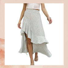 Carregue a imagem no visualizador da Galeria, Light Green Floral Boho Split Ruffle Maxi Skirt (Pre-Loved) Size XL
