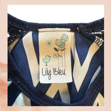Load image into Gallery viewer, Lily Bleu Navy Blue &amp; White Chevron Print Flowy Blouse (Pre-Loved) Size M 10/12 Girls
