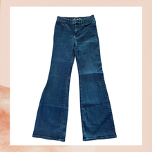 Chargez l'image dans la visionneuse de la galerie, London Jean Dark Wash High-Rise Bootcut Flare Jeans (Pre-Loved) Size 6
