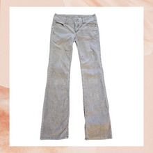 Carregue a imagem no visualizador da Galeria, London Jean Gray Corduroy Bootcut Pants (Pre-Loved) 6 Long
