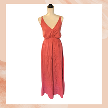 Carregue a imagem no visualizador da Galeria, LuLu's Dark Coral Strappy Maxi Dress (Pre-Loved) Size Medium
