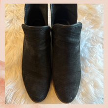 Cargue la imagen en el visor de la galería, Lucky Brand Black Perforated Cut-Out Ankle Booties (Pre-Loved) Size 9M
