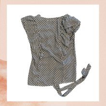 Chargez l'image dans la visionneuse de la galerie, Max Studio Black &amp; White Swiss Cross Pattern Flutter Sleeve Blouse (Pre-Loved) OS
