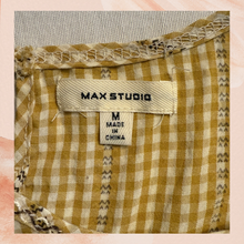 Carregue a imagem no visualizador da Galeria, Max Studio Mustard Yellow Gingham Embroidered Tank Top (Pre-Loved) Size Medium

