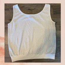 Carregue a imagem no visualizador da Galeria, Miceli White Black Diamond Print Cropped Tank Top (Pre-Loved) Size Medium
