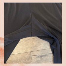 Carregue a imagem no visualizador da Galeria, Michael Kors Black Cap Sleeve Wide Leg Cropped Jumpsuit (Pre-Loved) Size Medium
