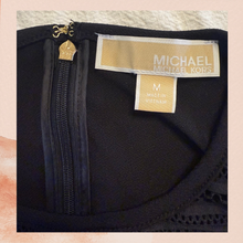 Carregue a imagem no visualizador da Galeria, Michael Kors Black Cap Sleeve Wide Leg Cropped Jumpsuit (Pre-Loved) Size Medium
