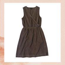 Carregue a imagem no visualizador da Galeria, Mossimo Brown Surplus Sleeveless Mini Dress (Pre-Loved) Size Large
