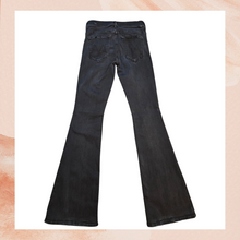 Carregue a imagem no visualizador da Galeria, Mother Black Distressed Mid-Rise Flare Leg Jeans (Pre-Loved) Size 27
