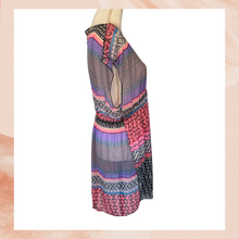 Cargue la imagen en el visor de la galería, OP Purple &amp; Pink Geometric Print Mini Swim Cover Dress (Pre-Loved) Size XL
