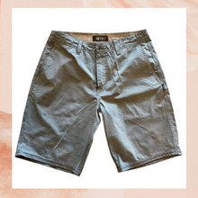 Carregue a imagem no visualizador da Galeria, O&#39;Neill Gray Hybrid Swim Outdoor Shorts (Pre-Loved) Size 29
