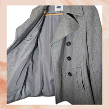 Carregue a imagem no visualizador da Galeria, Old Navy Gray Wool Blend Pea Coat (Pre-Loved) XS
