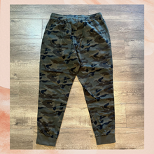 Load image into Gallery viewer, Old Navy Green Camo Jogger Sweatpants (Pre-Loved) Large
