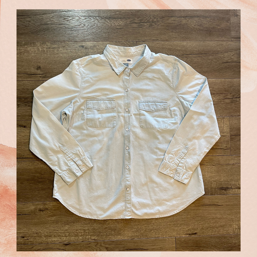 Old Navy Light Wash Soft Denim Button Front Shirt (Pre-Loved) XL
