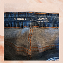 Load image into Gallery viewer, Old Navy Rockstar Super Skinny Destroyed Jeans (Pre-Loved) Size 12 Long
