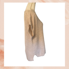 Carregue a imagem no visualizador da Galeria, Old Navy Beige Tunic Knit Wide Cap Sleeve Top (Pre-Loved) Size XL
