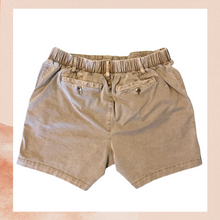 Carica l'immagine nel visualizzatore della galleria, Old Navy Brown Khaki Everyday Easy Chino Shorts (Pre-Loved) Size Medium

