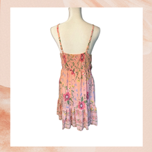 Carregue a imagem no visualizador da Galeria, Old Navy Pink Floral Spaghetti Strap Mini Dress (Pre-Loved) Size Large
