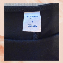 Laden Sie das Bild in den Galerie-Viewer. Old Navy Solid Black Flowy Mini Dress (Pre-Loved) Size Small
