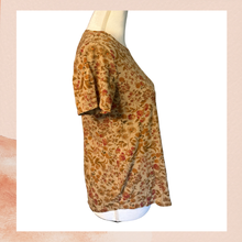 Load image into Gallery viewer, Old Navy Tan &amp; Orange Autumn Floral Casual T-Shirt (Pre-Loved) Size Small
