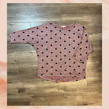 Chargez l&#39;image dans la visionneuse de la galerie, Pink Polka Dot Relaxed 3/4 Sleeve Top (Pre-Loved) 1X
