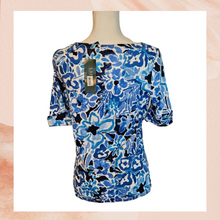 Laden Sie das Bild in den Galerie-Viewer. Ralph Lauren Blue Floral Elbow Sleeve Shirt NWT Medium
