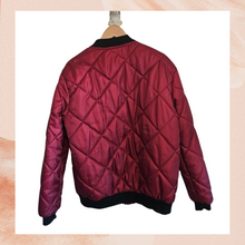 Chargez l&#39;image dans la visionneuse de la galerie, Red Quilted Puffer Zip-Front Jacket (Pre-Loved) Large
