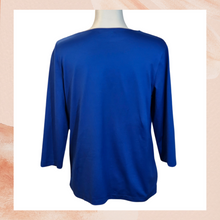 Carregue a imagem no visualizador da Galeria, Royal Blue Stretch 3/4 Sleeve Shirt (Pre-Loved) Large
