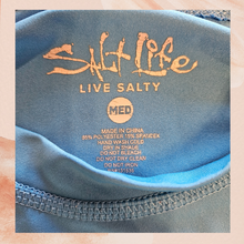 Carregue a imagem no visualizador da Galeria, Salt Life Marina Blue Long Sleeve Performance Tee (Pre-Loved) Medium
