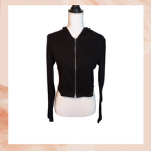 Cargue la imagen en el visor de la galería, Shein Black Double Front-Zipper Cropped Hoodie Shirt NWOT XL
