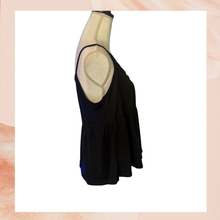 Cargue la imagen en el visor de la galería, Shein Curve Black Cropped Ruffle Tank (Pre-Loved) Size 0XL
