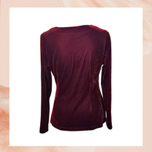 Laden Sie das Bild in den Galerie-Viewer. Soft Surroundings Deep Red Velvet Surplus V-Neck Blouse (Pre-Loved) Medium
