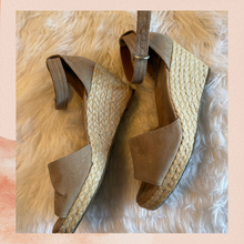 Laden Sie das Bild in den Galerie-Viewer. Style &amp; Co. Seleeney Taupe Suede Ankle Strap Wedge Espadrilles (Pre-Loved) Size 9M
