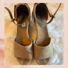 Laden Sie das Bild in den Galerie-Viewer. Style &amp; Co. Seleeney Taupe Suede Ankle Strap Wedge Espadrilles (Pre-Loved) Size 9M
