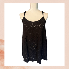 Chargez l'image dans la visionneuse de la galerie, Torrid Black Lace Spaghetti Strap Tank Top (Pre-Loved) Size 1 (1X)

