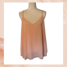 Cargue la imagen en el visor de la galería, Torrid Light Pink Layered Ruffle Spaghetti Strap Tank Top NWT Size 1 (1X)
