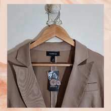 Carica l&#39;immagine nel visualizzatore della galleria, Torrid Warm Taupe 3/4 Sleeve Blazer Jacket NWT
